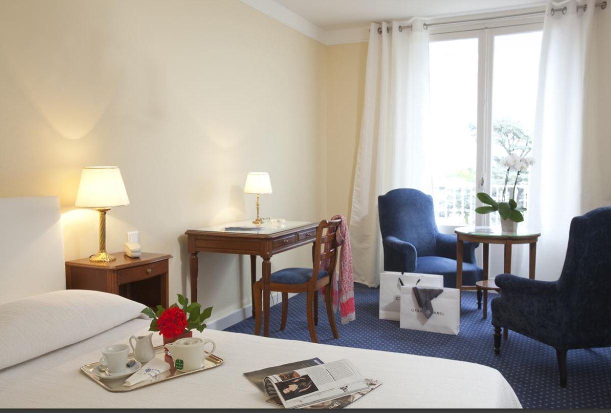 Logis Hotel Royal Saint-Mart Royat Dış mekan fotoğraf
