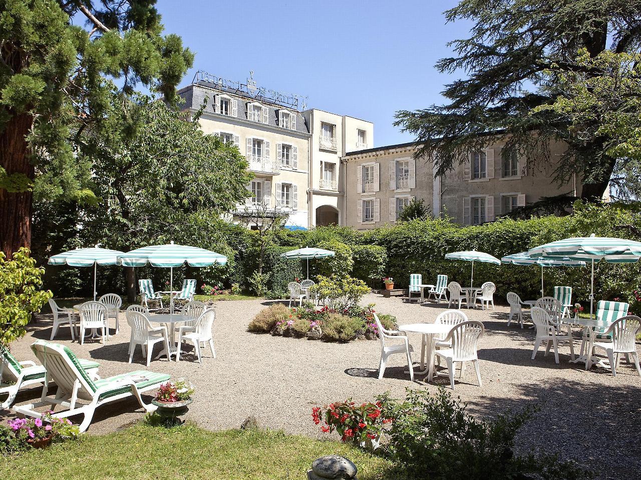 Logis Hotel Royal Saint-Mart Royat Dış mekan fotoğraf