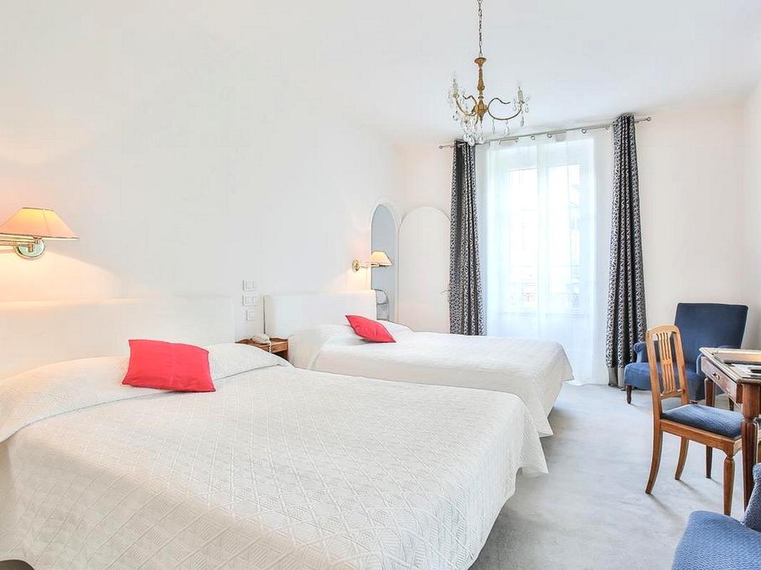 Logis Hotel Royal Saint-Mart Royat Dış mekan fotoğraf