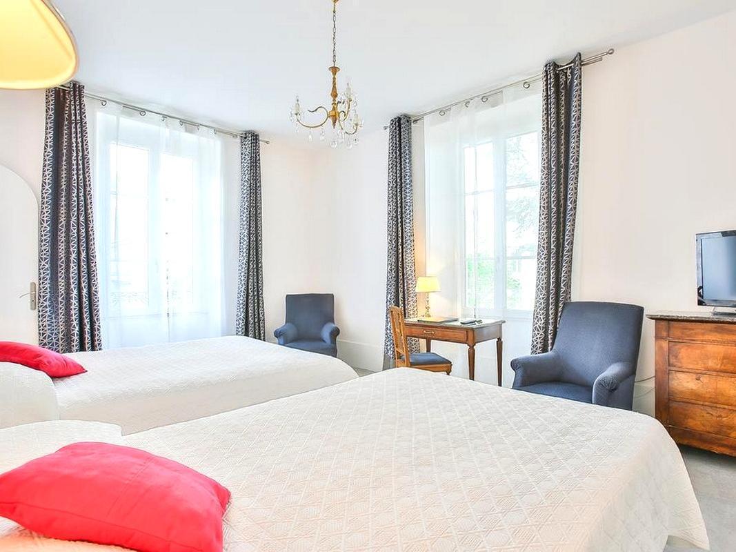 Logis Hotel Royal Saint-Mart Royat Dış mekan fotoğraf